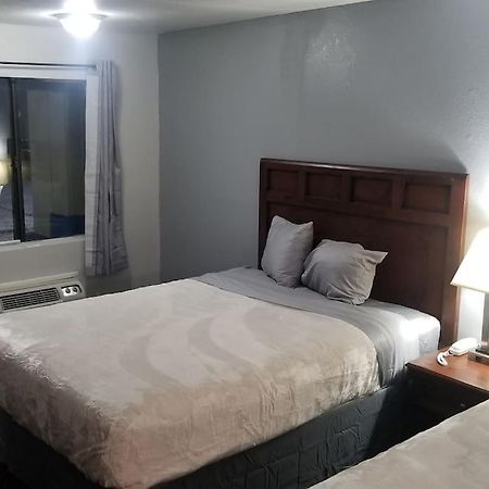 Hotel 2 Queen Beds Hotel Room 220 Booking Stillwater Extérieur photo